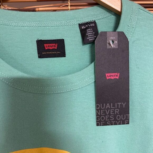 Levis Smiley Face Have a Nice Trip Long Sleeve Extra Large (XL) NWT - Picture 5 of 5